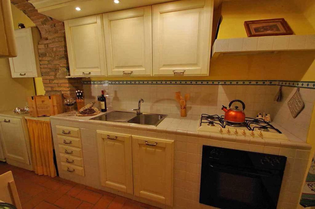 Cottage Le Ginestre Con Piscina In Val D'Orcia 拉迪科法尼 外观 照片